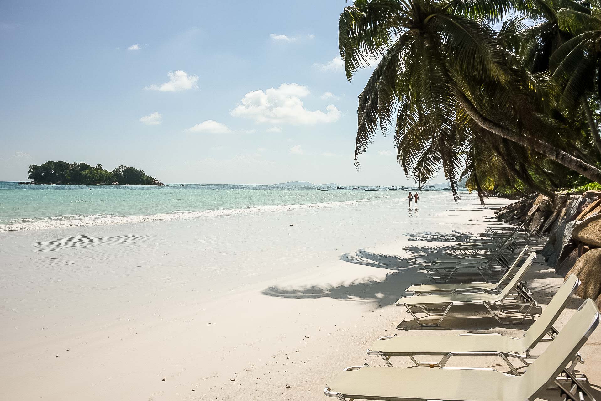 Pampiga, praktfulla, perfekta paradisstränder på Praslin, Seychellerna